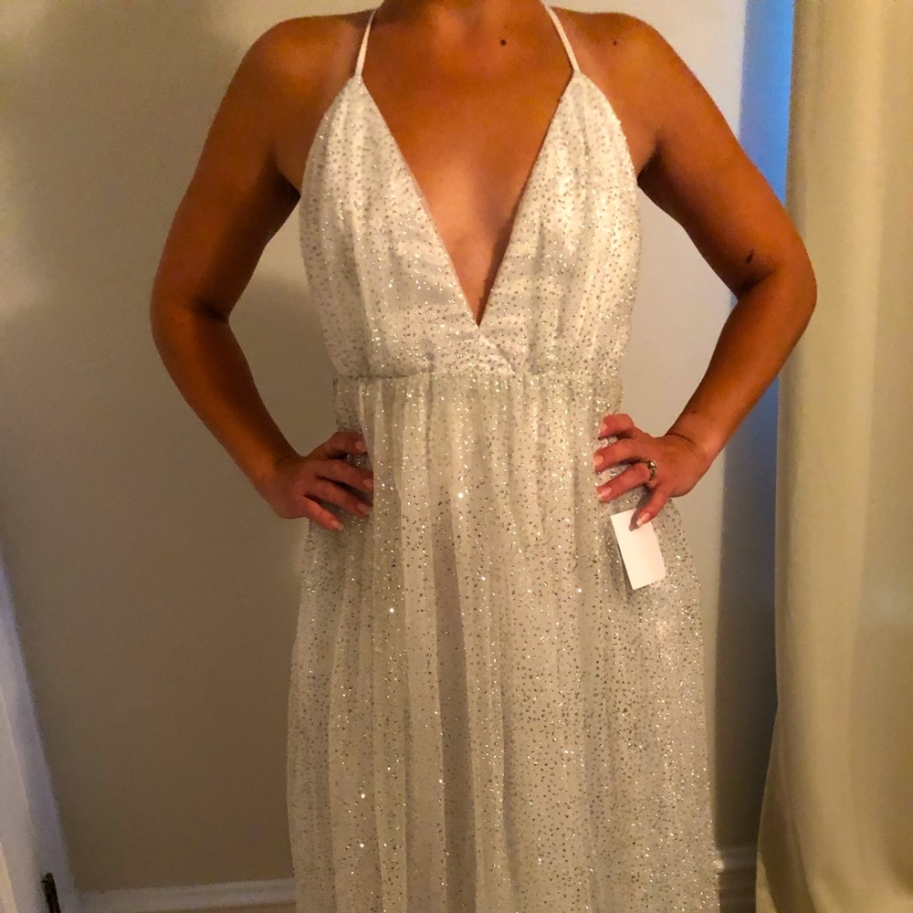 Lulu’s White maxi dress with sequins and tulle NWT